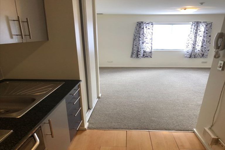 Photo of property in 2n/17 Crown Lynn Place, New Lynn, Auckland, 0600