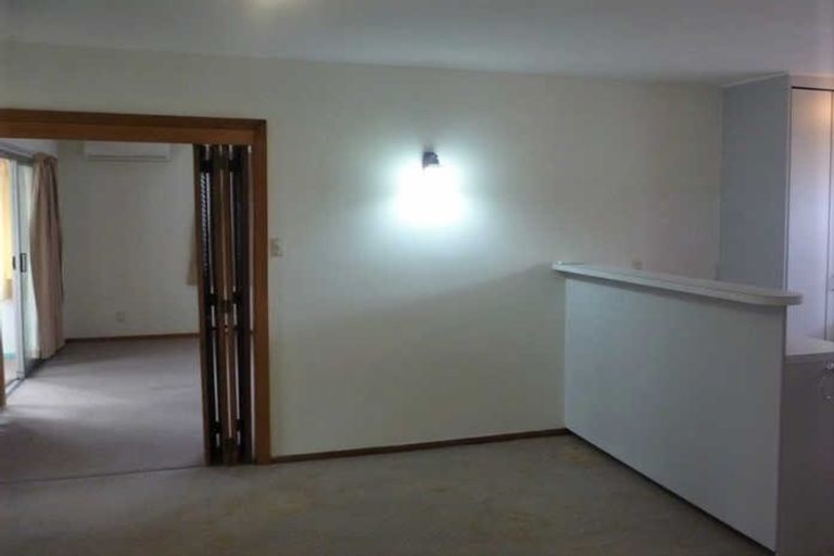 Photo of property in 74 Oakhampton Street, Hornby, Christchurch, 8042