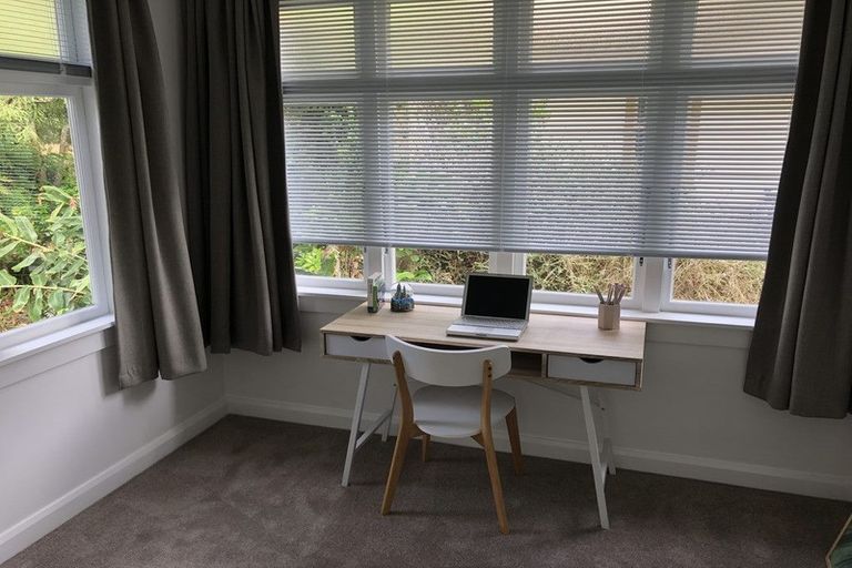 Photo of property in 12 Karina Terrace, Roslyn, Palmerston North, 4414