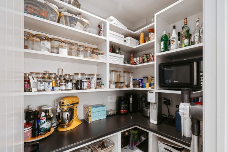 Photo of property in 17 Matepu Crescent, Pyes Pa, Tauranga, 3112