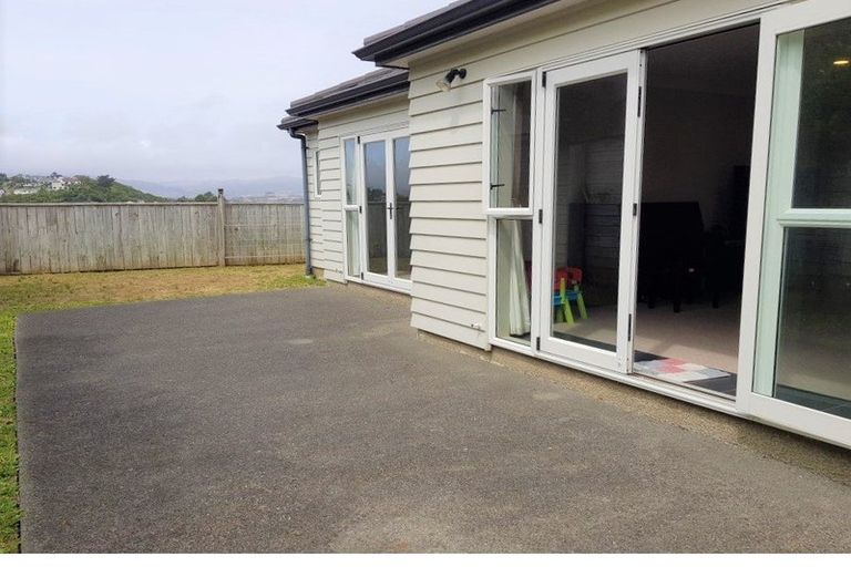 Photo of property in 49 Staithes Drive North, Whitby, Porirua, 5024