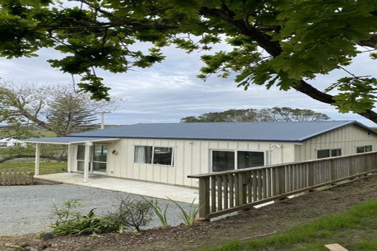 Photo of property in 433 Oaia Road, Muriwai, 0881