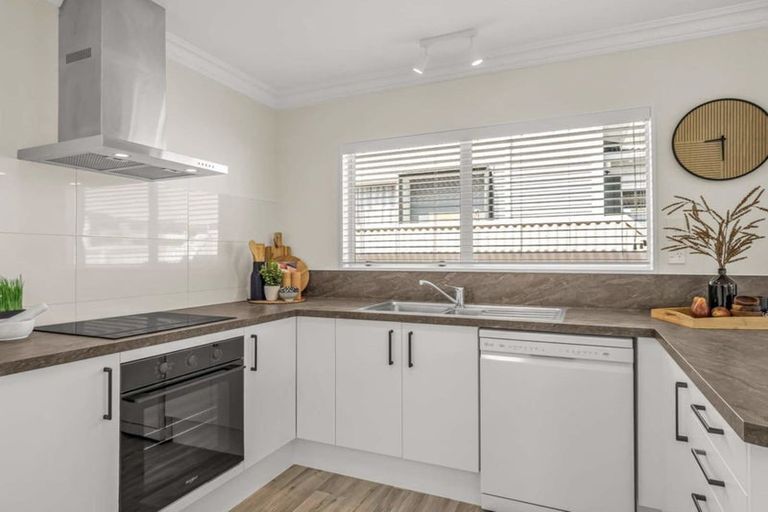 Photo of property in 2/37 Fourth Avenue, Tauranga, 3110