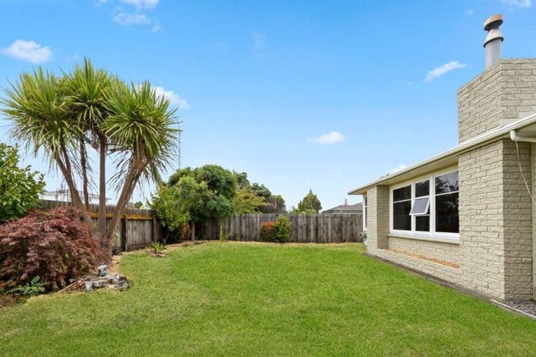 Photo of property in 28 Mazengarb Road, Paraparaumu Beach, Paraparaumu, 5032
