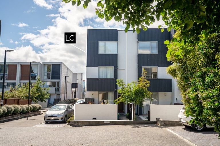 Photo of property in Altar Apartments, 38/120 Rintoul Street, Newtown, Wellington, 6021
