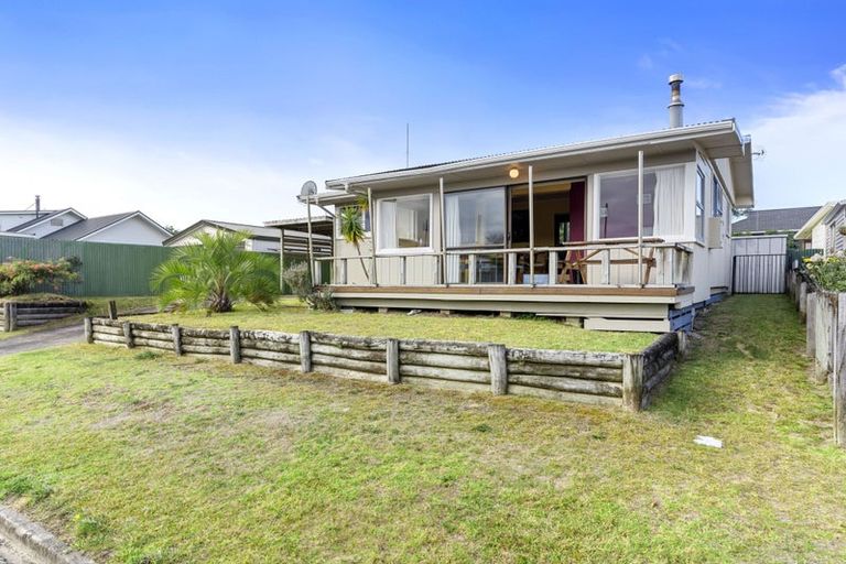 Photo of property in 201b Weka Street, Whangamata, 3620