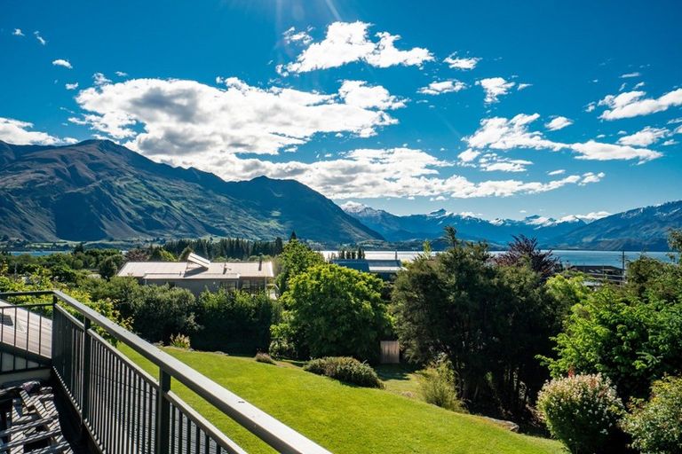 Photo of property in 56 Manuka Crescent, Wanaka, 9305