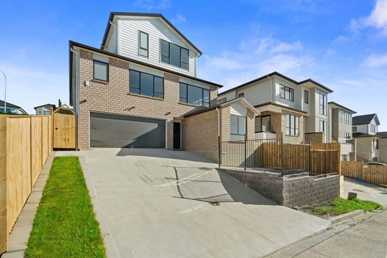 Photo of property in 14 Glann Lane, Flat Bush, 2019