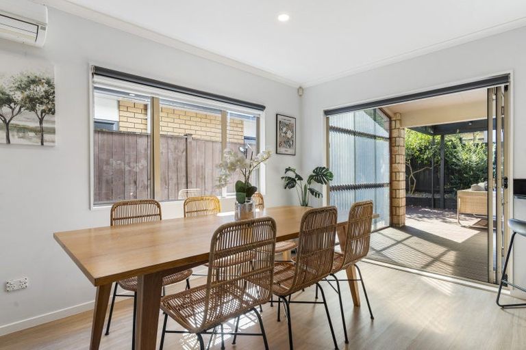 Photo of property in 26 Heidi Crescent, Flat Bush, Auckland, 2016