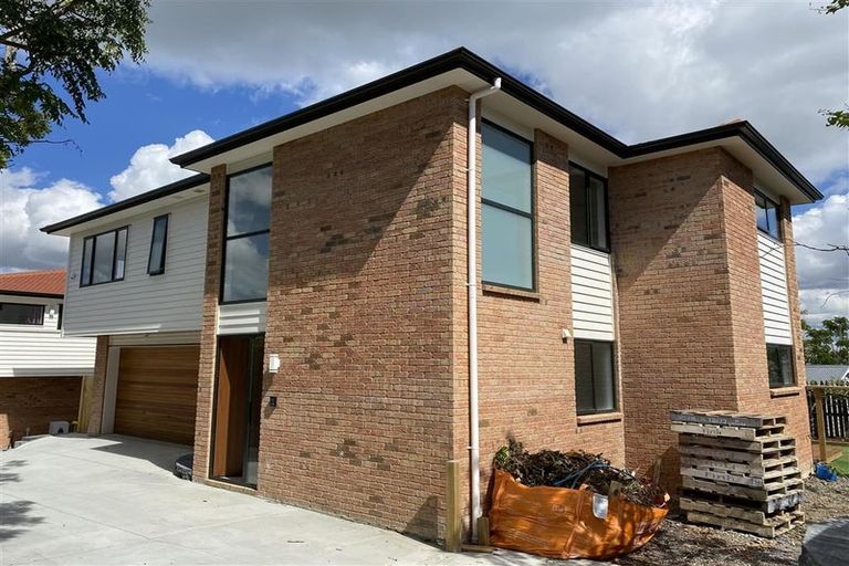 Photo of property in 16a Venus Place, Half Moon Bay, Auckland, 2012