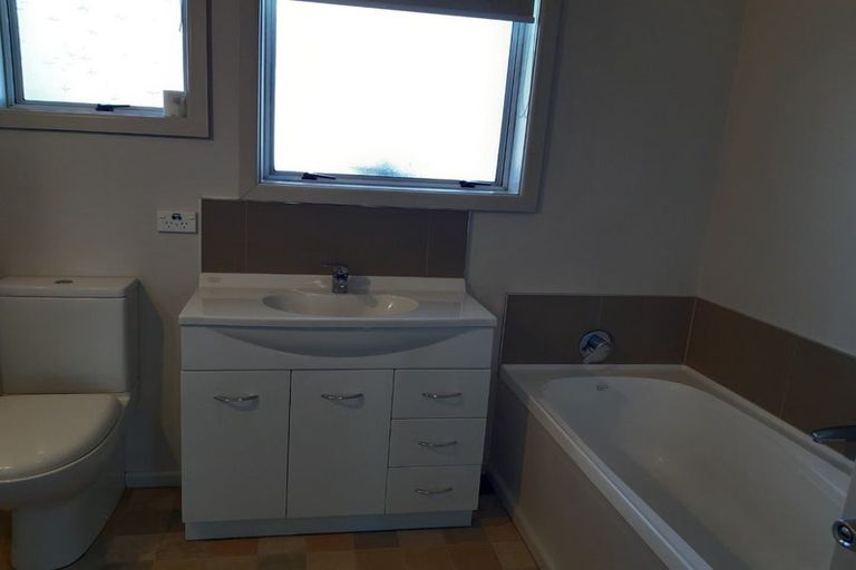 Photo of property in 41 Skerten Avenue, Hornby, Christchurch, 8042