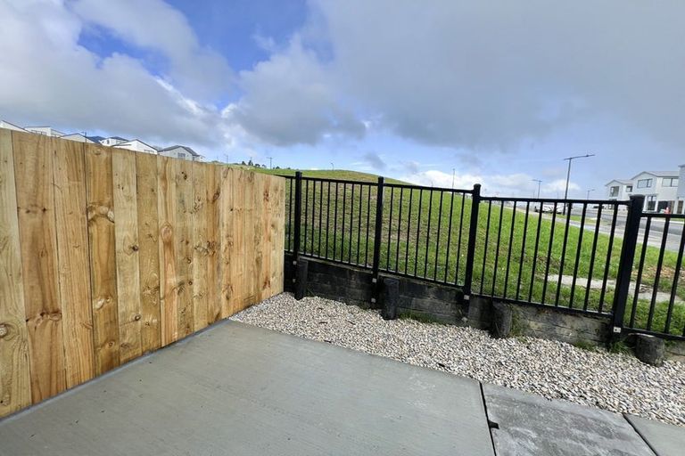 Photo of property in 39 Kapehu Road, Silverdale, 0932