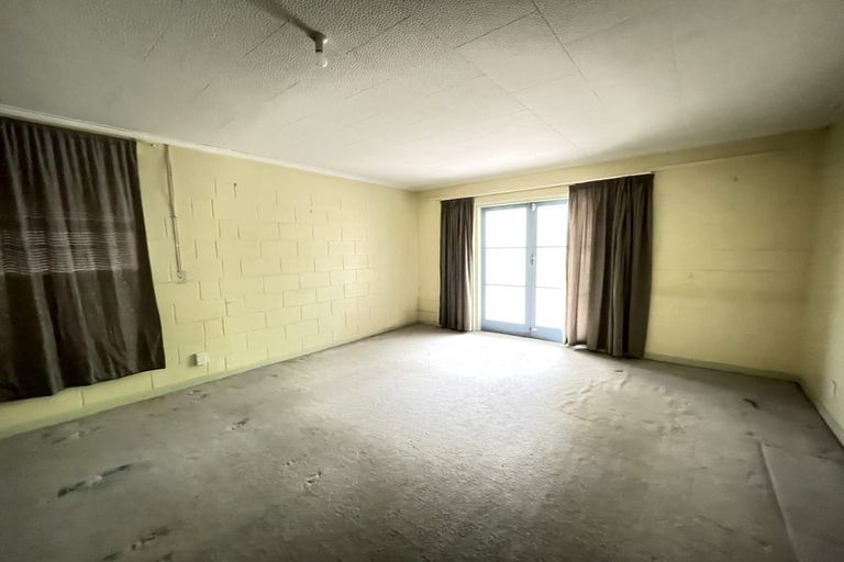 Photo of property in 5 Croydon Road, New Lynn, Auckland, 0600