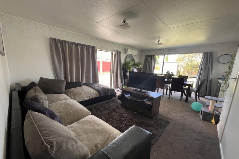Photo of property in 11a Kaimanawa Street, Kelvin Grove, Palmerston North, 4414