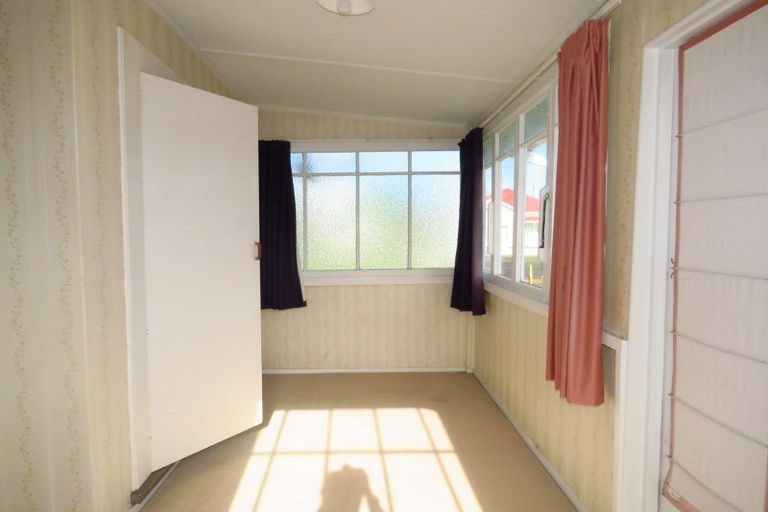 Photo of property in 115 Romilly Street, Westport, 7825