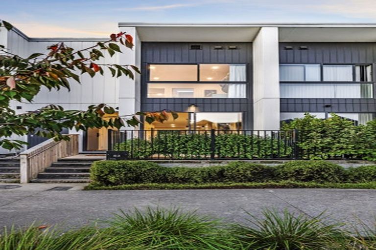 Photo of property in 83 Tarapuka Road, Westgate, Auckland, 0814