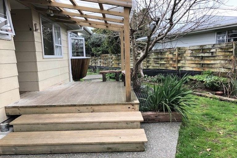 Photo of property in 5 Larch Grove, Paraparaumu, 5032