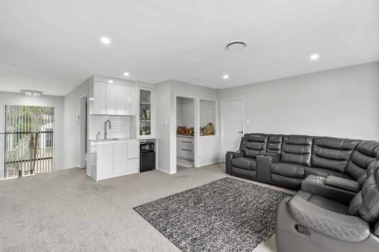 Photo of property in 4 Tawapou Close, Massey, Auckland, 0614
