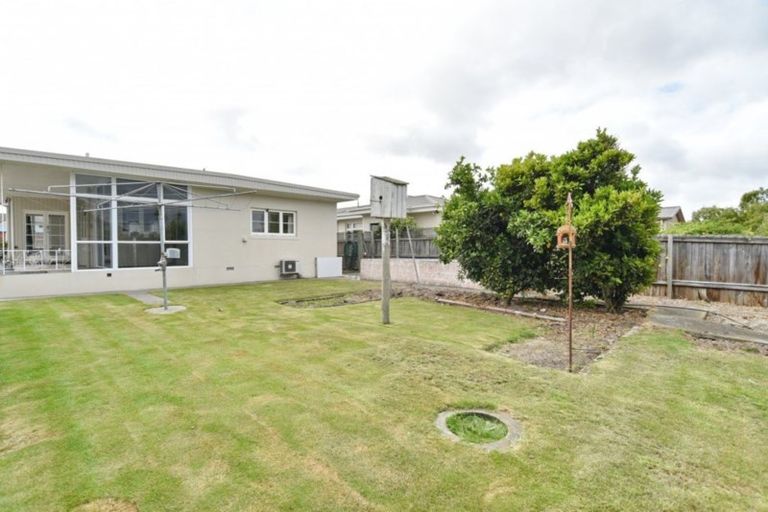 Photo of property in 327 Hills Road, Mairehau, Christchurch, 8013
