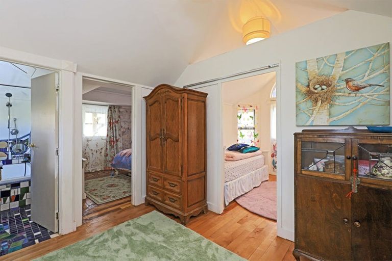 Photo of property in 37 Gillies Crescent, Waimarama, Havelock North, 4294