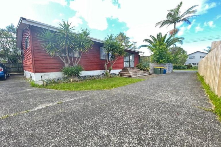 Photo of property in 1/166 Nile Road, Milford, Auckland, 0620