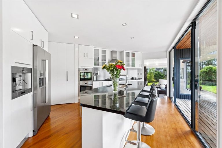 Photo of property in 206 Trigg Road, Kumeu, 0891