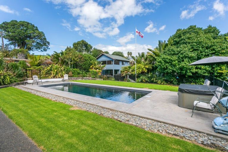 Photo of property in 5 Rewa Rewa Valley, Tairua, 3508