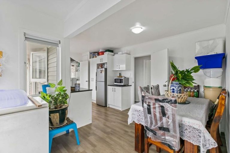 Photo of property in 15 Gee Place, Mangere East, Auckland, 2022