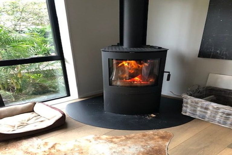 Photo of property in 20b Cambridge Road, Riverhead, 0820