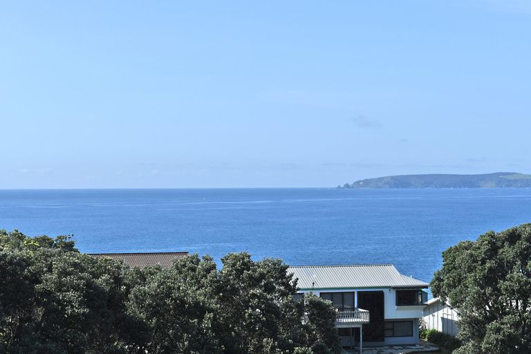 Photo of property in 47 Grand View Road, Leigh, 0985