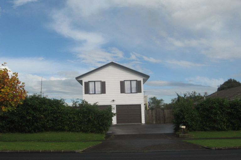 Photo of property in 105 Aviemore Drive, Highland Park, Auckland, 2010