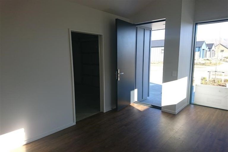 Photo of property in 32 Glen Dene Crescent, Wanaka, 9305