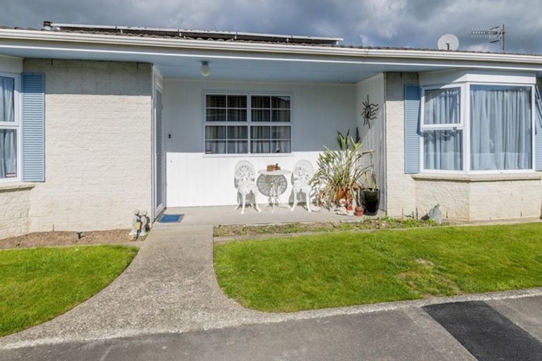 Photo of property in 550 Queen Street East, Levin, 5510