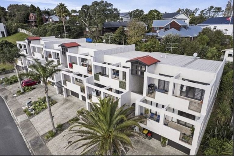 Photo of property in 12/8 Monte Cassino Place, Birkdale, Auckland, 0626