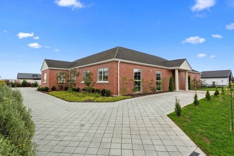 Photo of property in 121 Saint Kilda Road, Cambridge, 3434