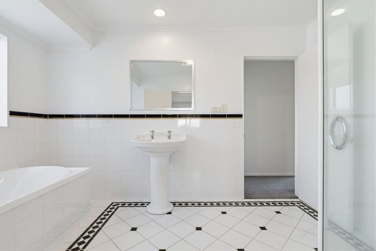 Photo of property in 61 Hodgkins Street, Pukehangi, Rotorua, 3015