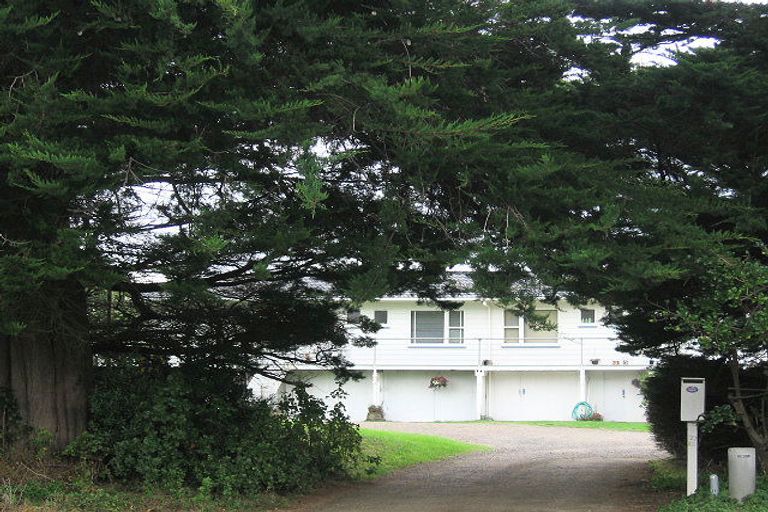 Photo of property in 127-129 Manly Street, Paraparaumu Beach, Paraparaumu, 5032