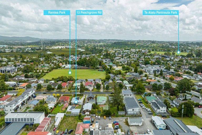 Photo of property in 13 Peachgrove Road, Te Atatu Peninsula, Auckland, 0610