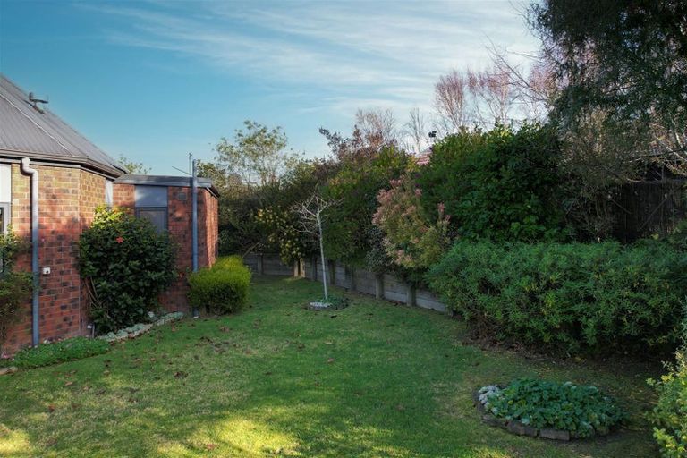 Photo of property in 206 Mazengarb Road, Paraparaumu, 5032