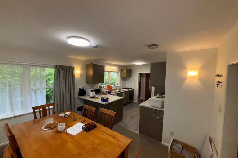 Photo of property in 2 Thurleigh Grove, Karori, Wellington, 6012