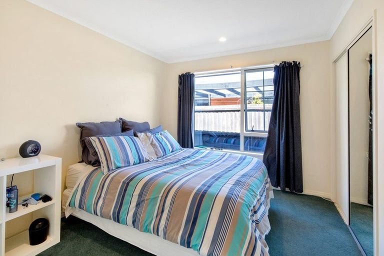 Photo of property in 16 Durrell Way, Rolleston, 7614