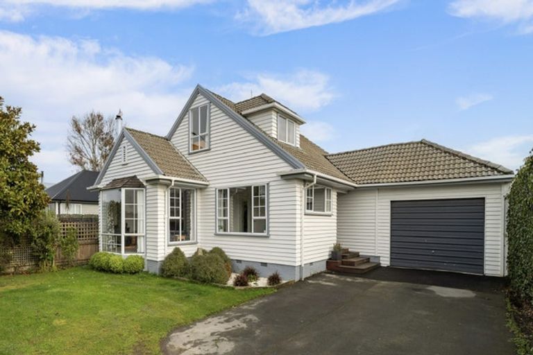 Photo of property in 225 Main Road North, Redwood, Christchurch, 8051