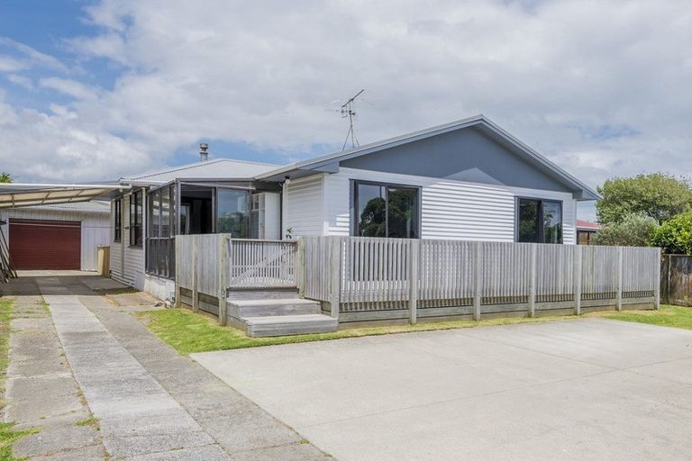 Photo of property in 54 Te Kupe Road, Paraparaumu Beach, Paraparaumu, 5032