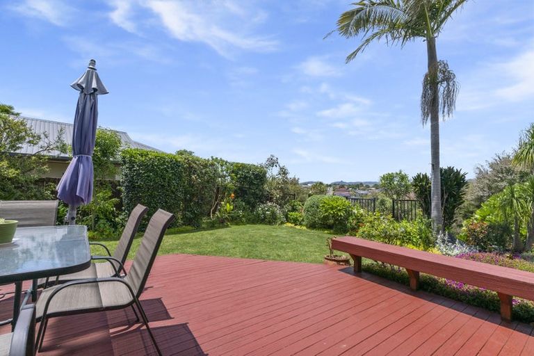 Photo of property in 42 Mahonia Place, Pyes Pa, Tauranga, 3112