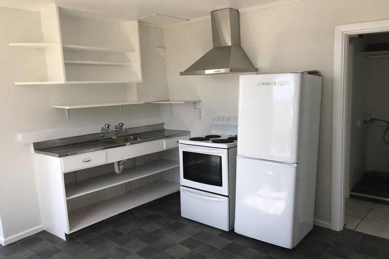 Photo of property in 14 Bidwill Street, Mount Cook, Wellington, 6021