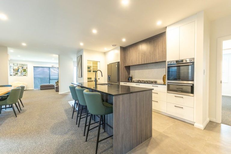 Photo of property in 35 Ashford Avenue, Hokowhitu, Palmerston North, 4410