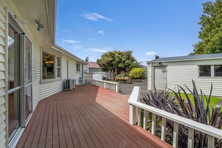 Photo of property in 14 Antrim Place, Hokowhitu, Palmerston North, 4410