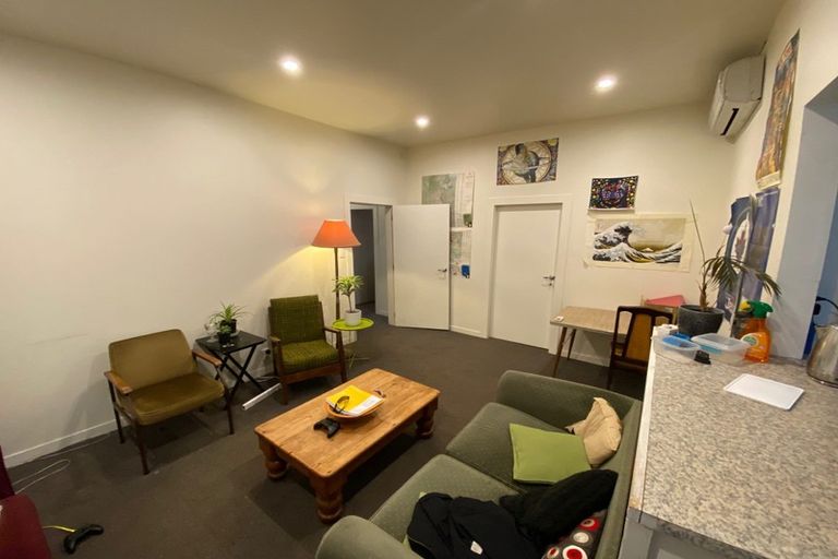 Photo of property in 124 Aro Street, Aro Valley, Wellington, 6021