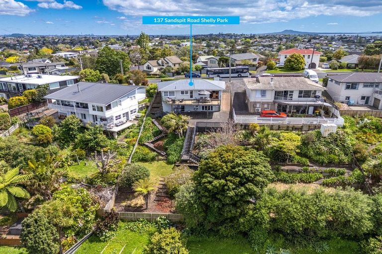 Photo of property in 137 Sandspit Road, Shelly Park, Auckland, 2014