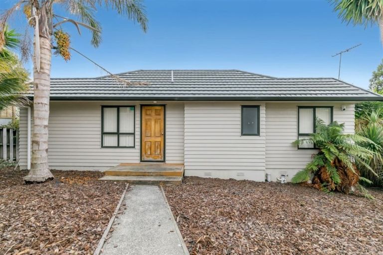 Photo of property in 189 Waimumu Road, Massey, Auckland, 0614